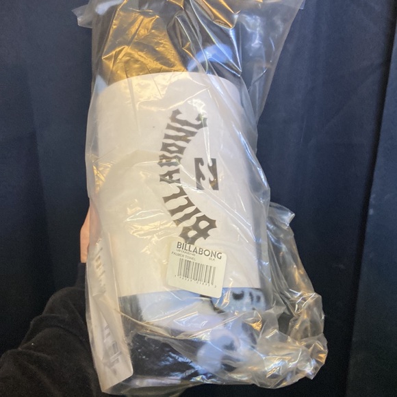 Billabong towel - Picture 2 of 2